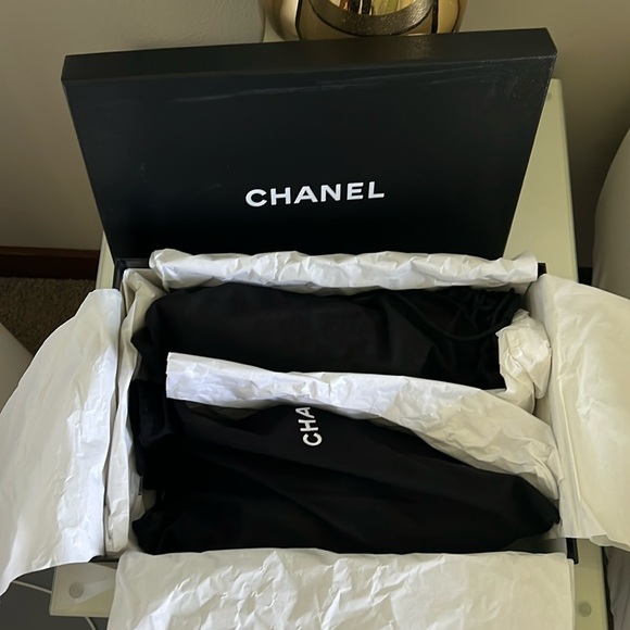 Authentic Chanel  mules - Picture 5 of 17